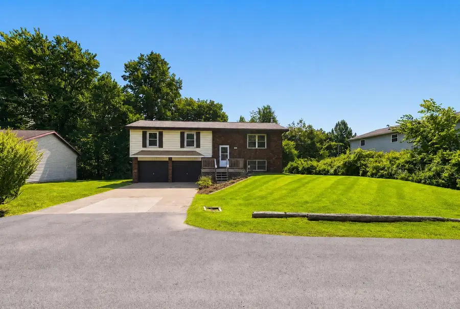 11 Briarcliff Drive, Cambridge, OH 43725 - #2