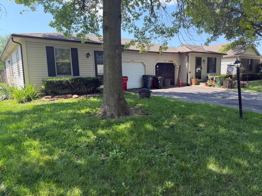 2305 Deerfield Drive, Grove City, OH 43123 - #2