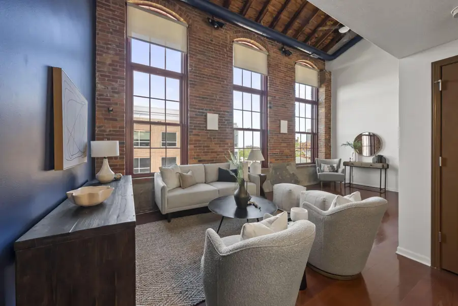 544 S Front Street, Columbus, OH 43215 - #2