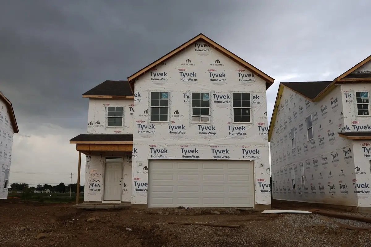 1015 Dawsons Drive, Hebron, OH 43025 - #1