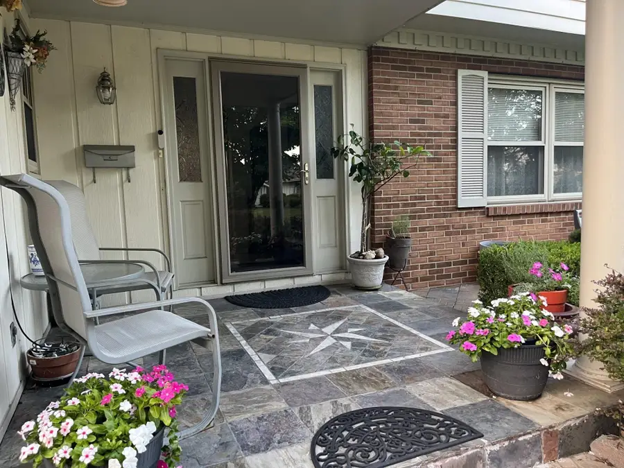 1960 Faymeadow Avenue, Columbus, OH 43229 - #2
