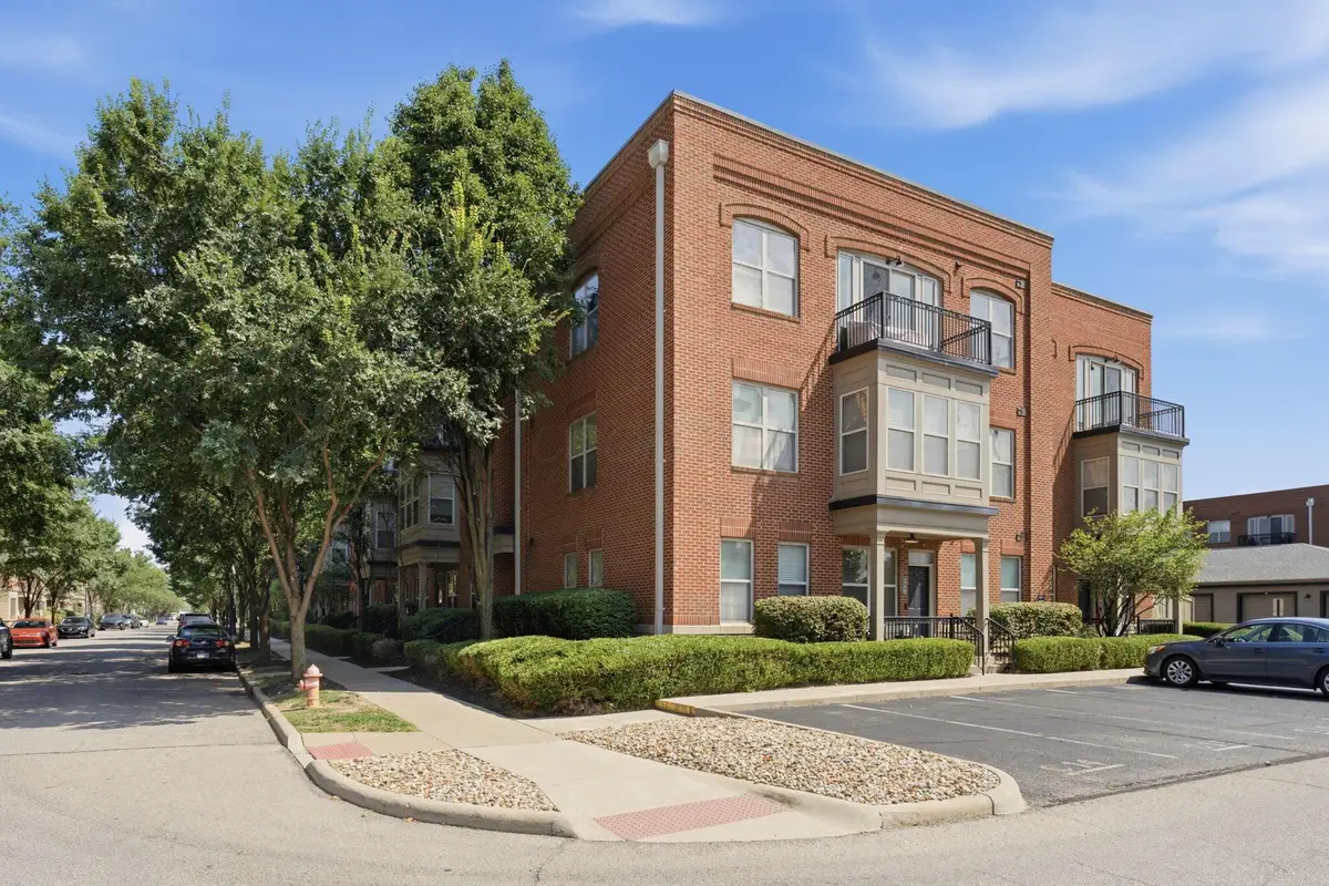 936 Perry Street, Columbus, OH 43215 - #1