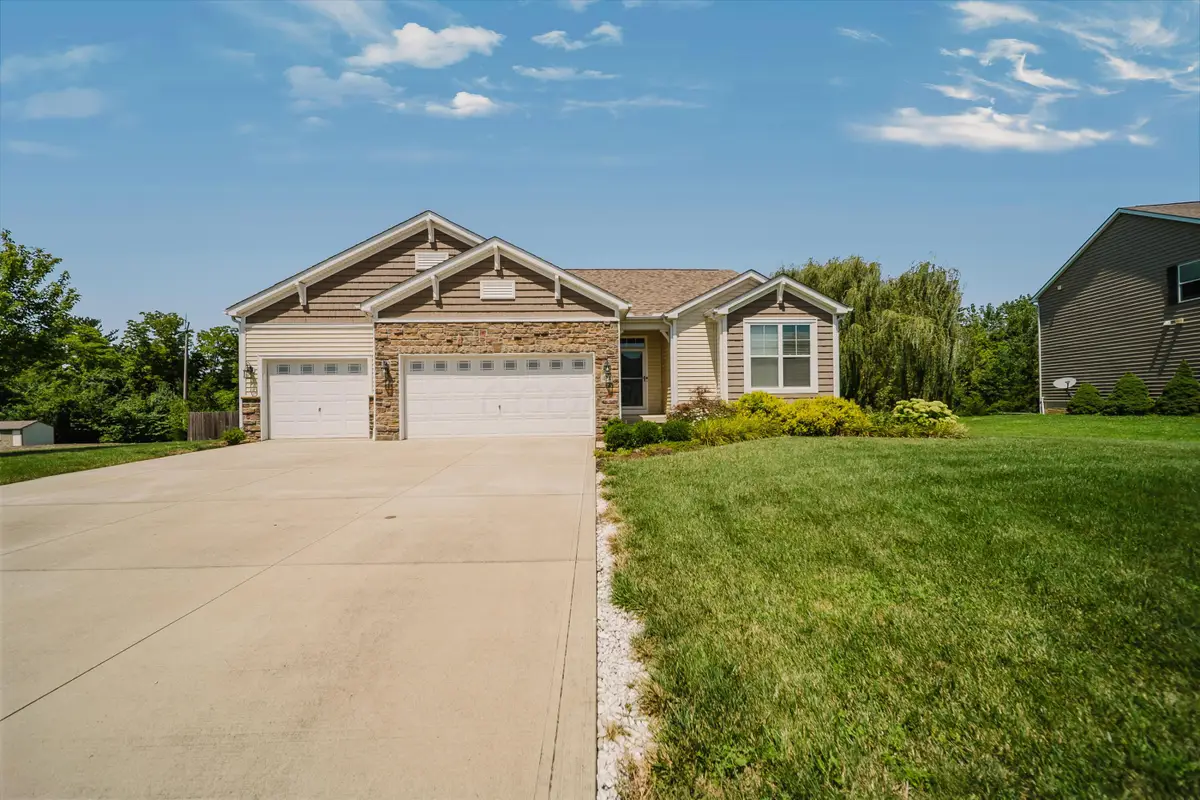 424 Rolling Acre Drive, Lithopolis, OH 43136 - #1