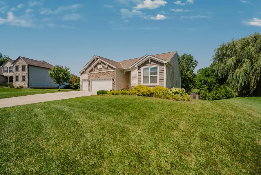 424 Rolling Acre Drive, Lithopolis, OH 43136 - #3