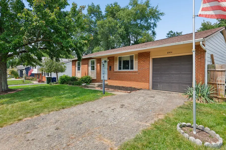 6504 Kings Charter Road, Reynoldsburg, OH 43068 - #2