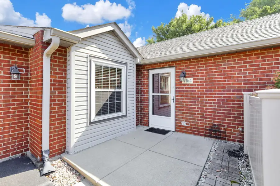 1164 Waterbury Court, Lancaster, OH 43130 - #2