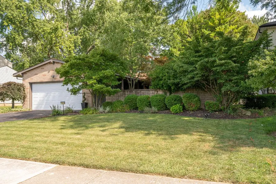 1664 Staffordshire Road, Columbus, OH 43229 - #2
