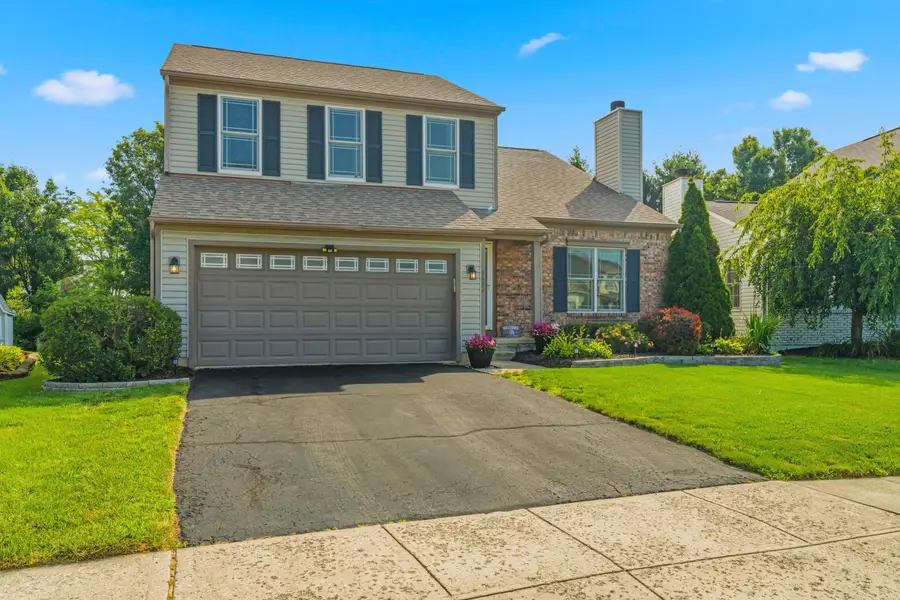 8482 Olenbrook Drive, Lewis Center, OH 43035 - #3