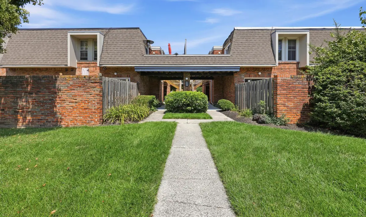 1512 Lafayette Drive, Columbus, OH 43220 - #1