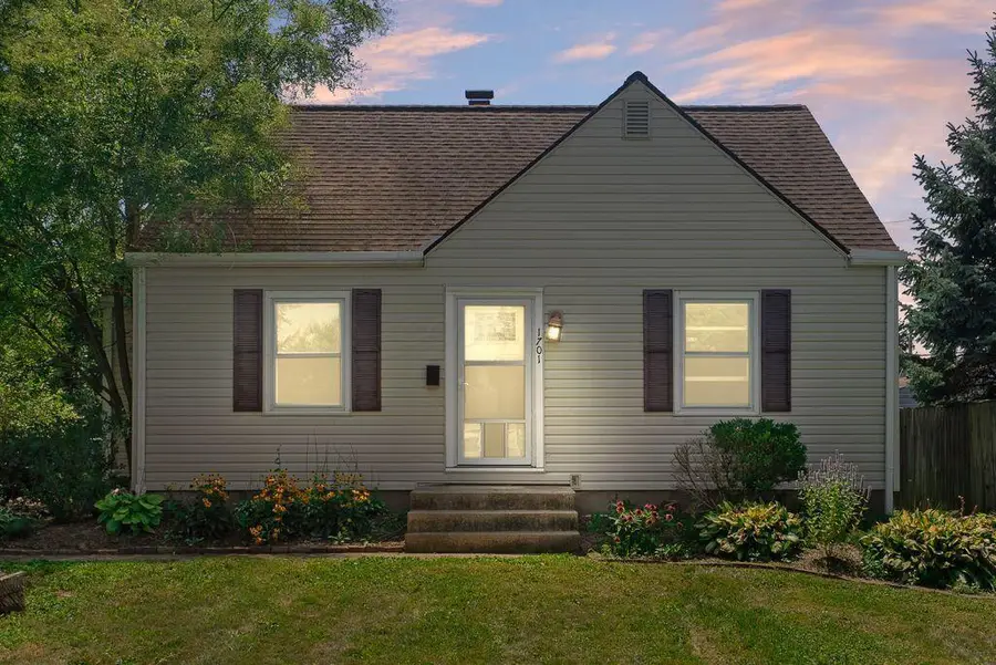 1701 E Dunedin Road, Columbus, OH 43224 - #2