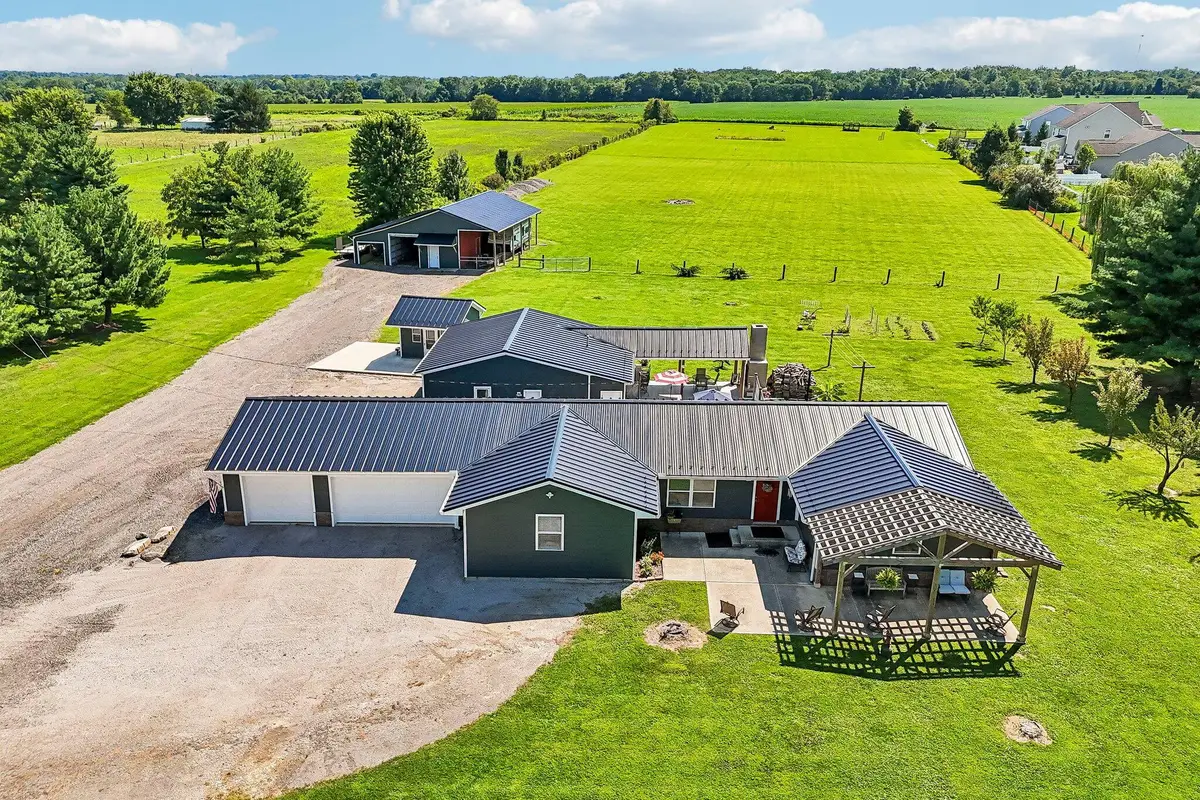 8103 York Road Sw, Pataskala, OH 43062 - #1