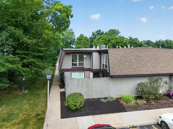 5421 Worthington Forest Place E, Columbus, OH 43229
