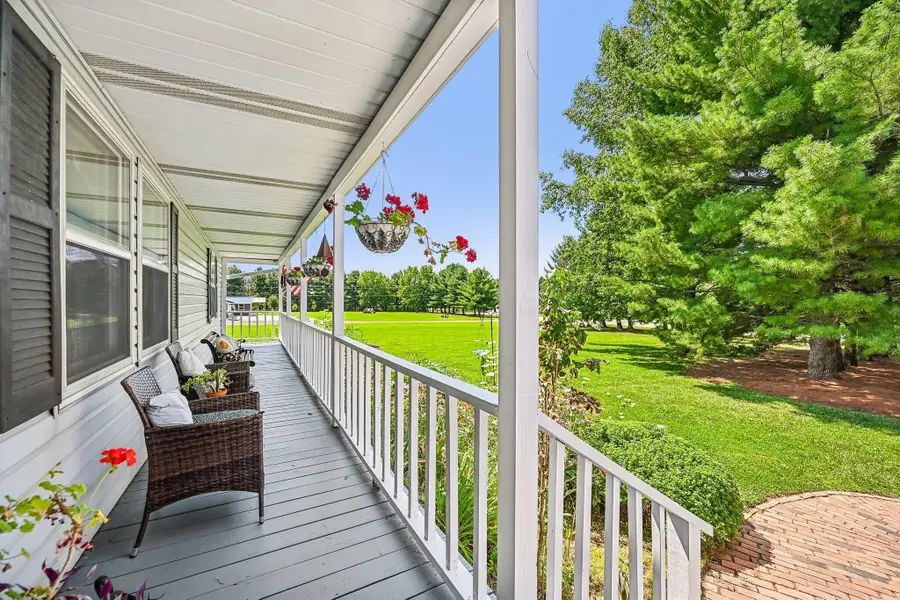 8089 York Road Sw, Pataskala, OH 43062 - #3
