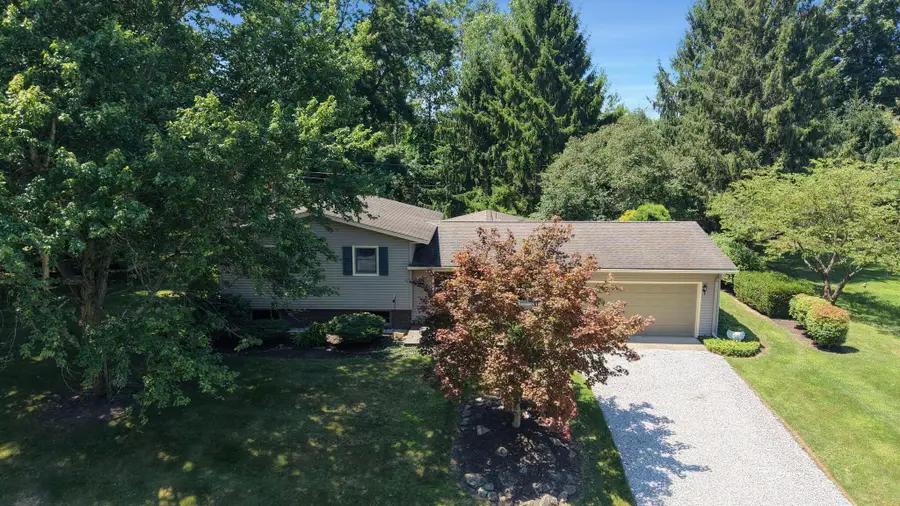 634 Knoll Drive, Granville, OH 43023 - #3