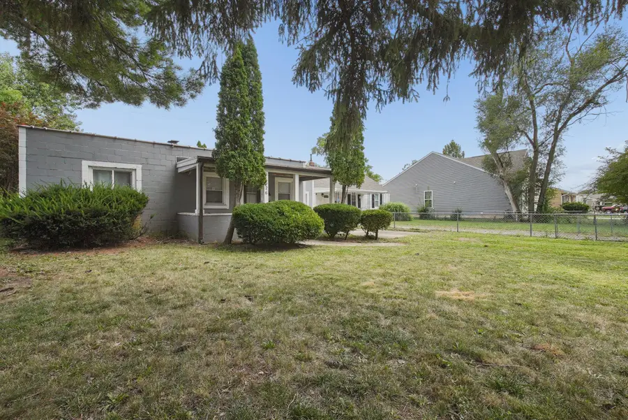 626 Pierce Avenue, Columbus, OH 43213 - #3