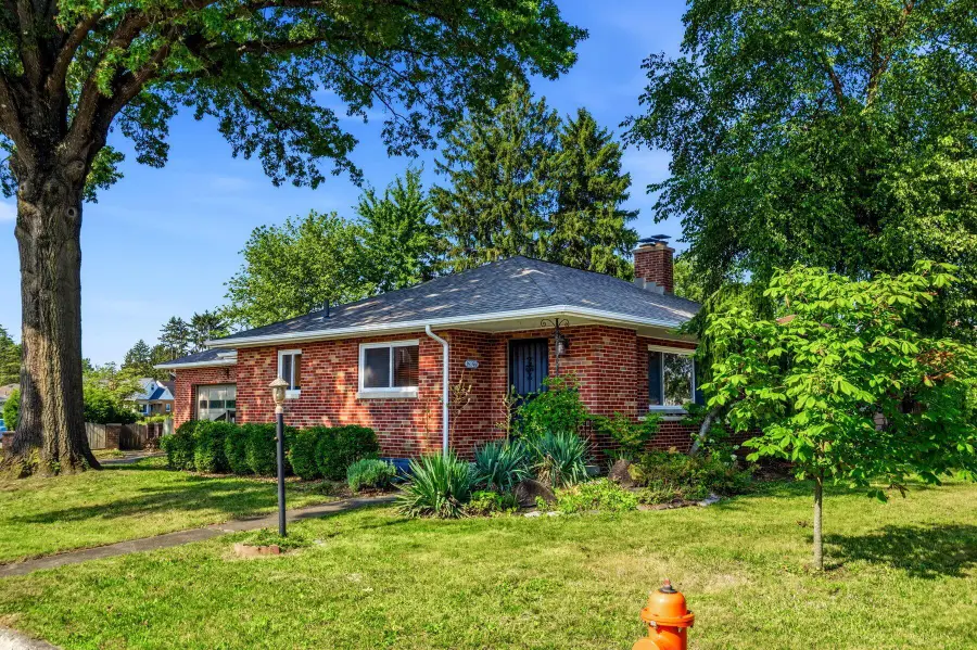2827 Dover Road, Columbus, OH 43209 - #3