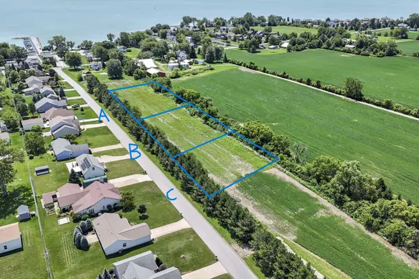 7401 E Bayshore Road, Marblehead, OH 43440
