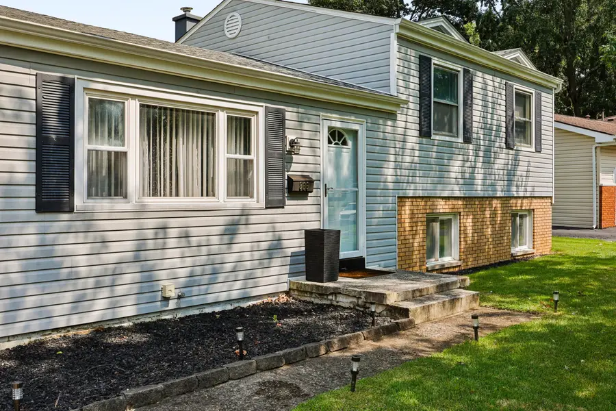 866 Hunt Valley Drive, Reynoldsburg, OH 43068 - #3