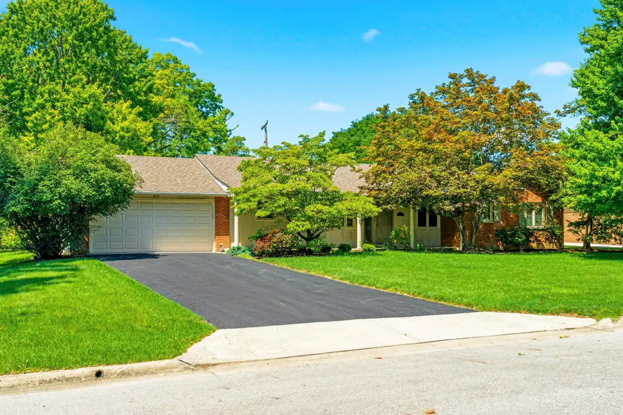 3981 Chelton Place, Upper Arlington, OH 43220 - #2