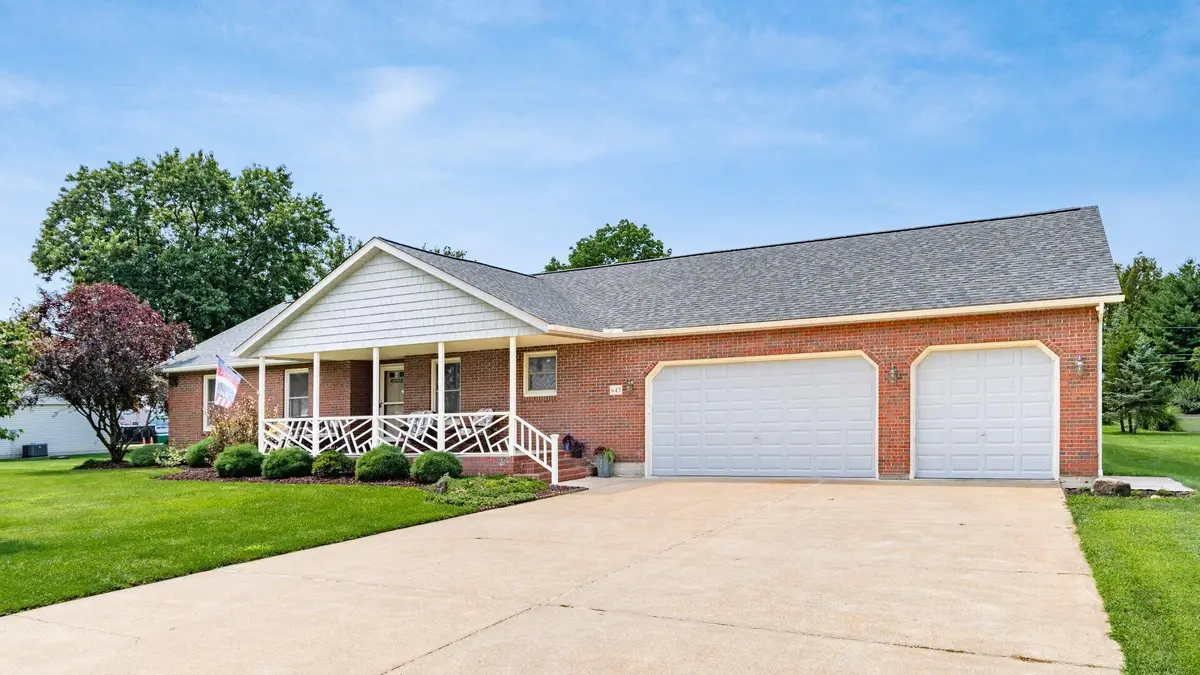 645 Lakeshore Drive W, Hebron, OH 43025 - #1