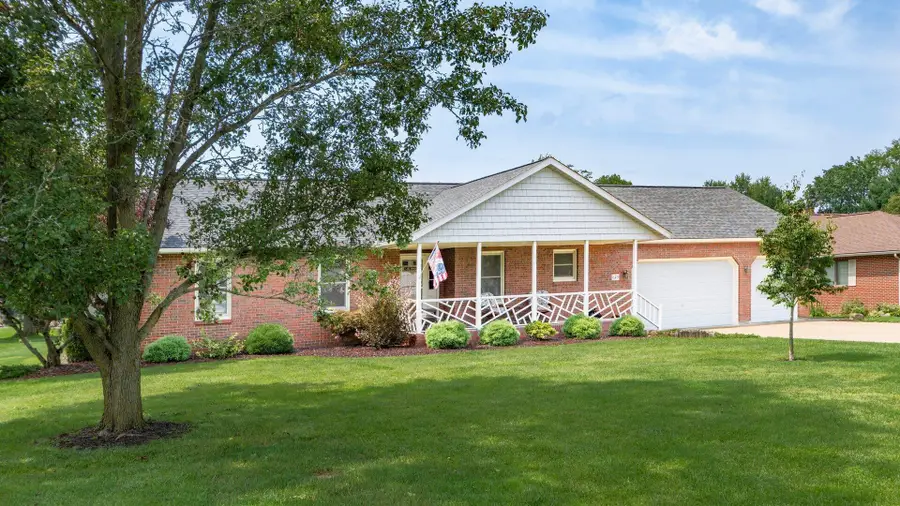 645 Lakeshore Drive W, Hebron, OH 43025 - #3