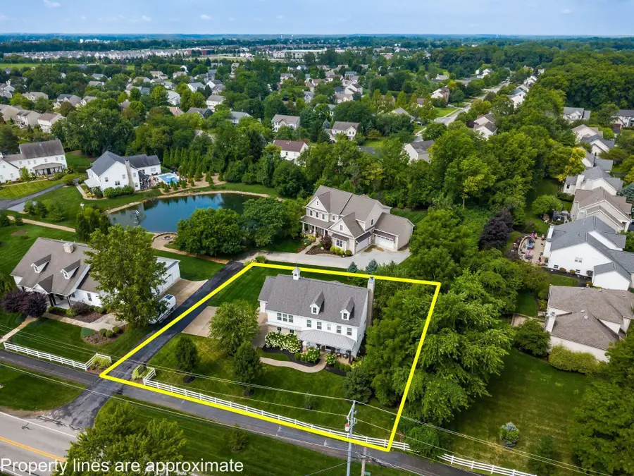 8568 Liberty Road N, Powell, OH 43065 - #2