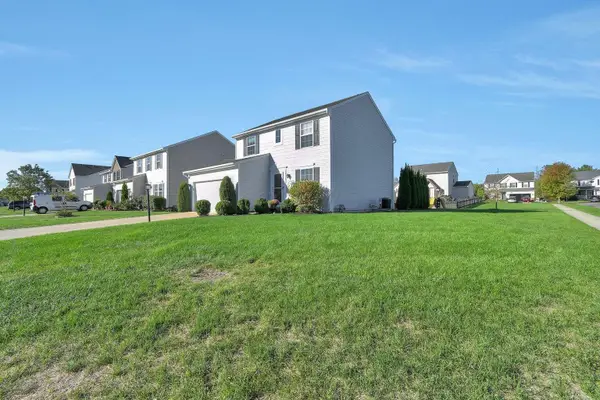 1624 Roscommon Drive, Pataskala, OH 43062