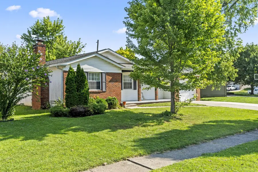 3148 Kingswood Drive, Grove City, OH 43123 - #2