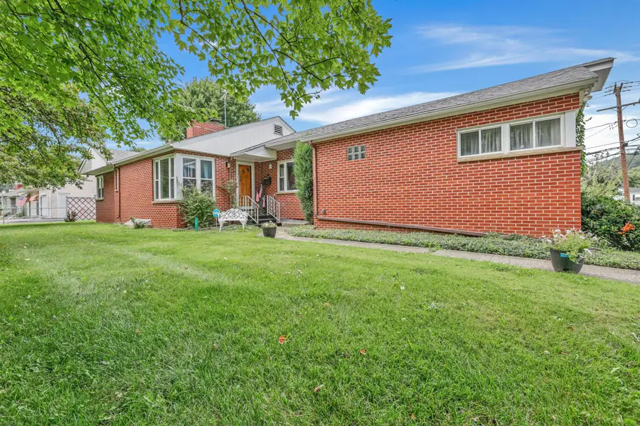 1804 N Columbus Street, Lancaster, OH 43130 - #2