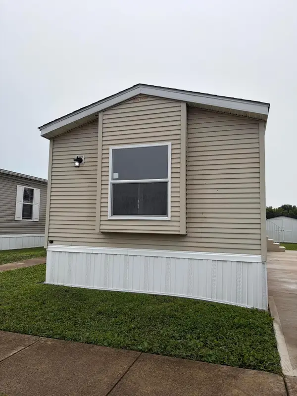301 Ronald Drive, Pataskala, OH 43062