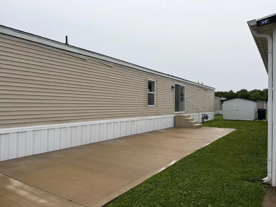 301 Ronald Drive, Pataskala, OH 43062 - #2