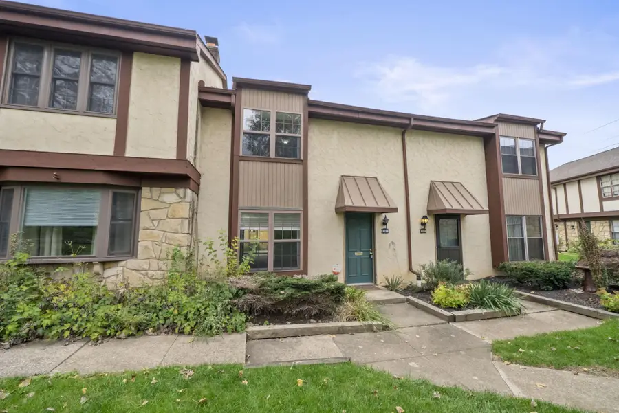 6198 Stornoway Drive S, Columbus, OH 43213 - #2