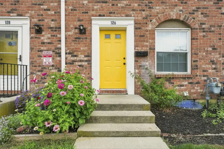 126 Tarryton Court E, Columbus, OH 43228 - #2