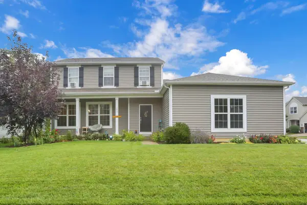 393 Shawnee Loop S, Pataskala, OH 43062