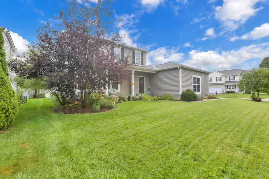 393 Shawnee Loop S, Pataskala, OH 43062 - #2