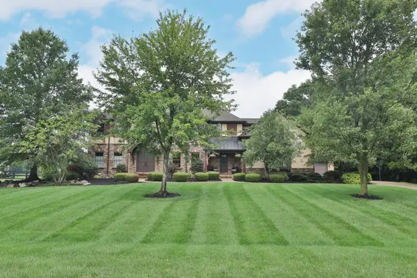 2182 Woodland Hall Drive, Powell, OH 43065