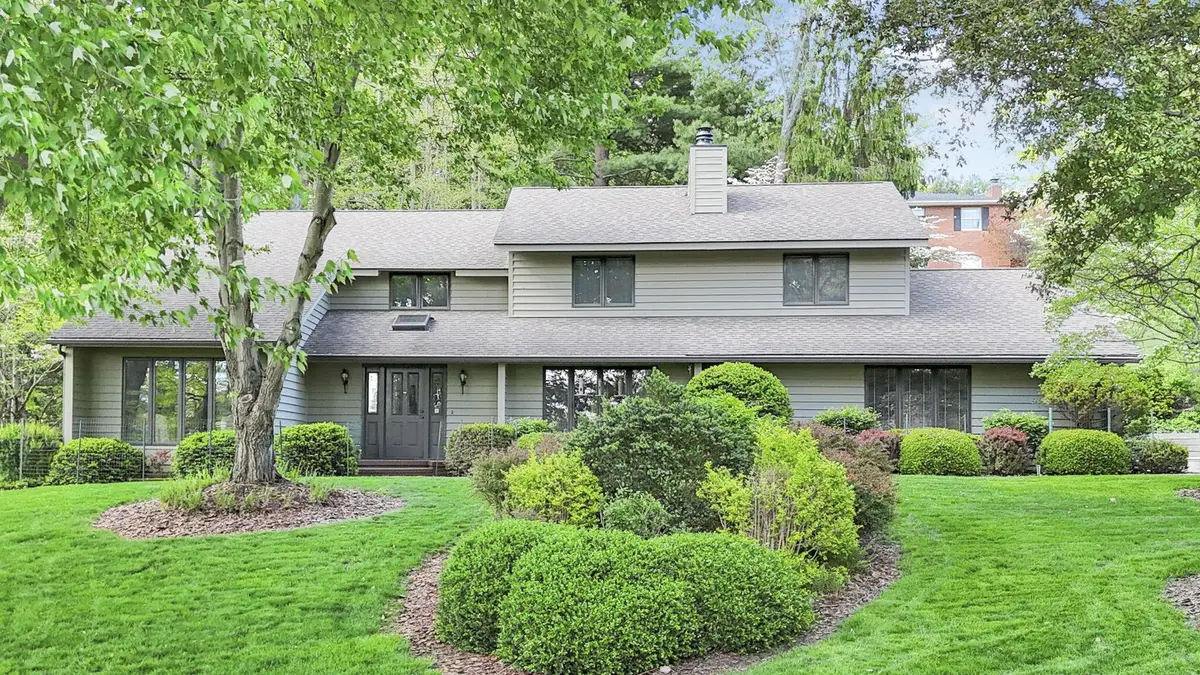 689 Howell Drive, Newark, OH 43055 - #1