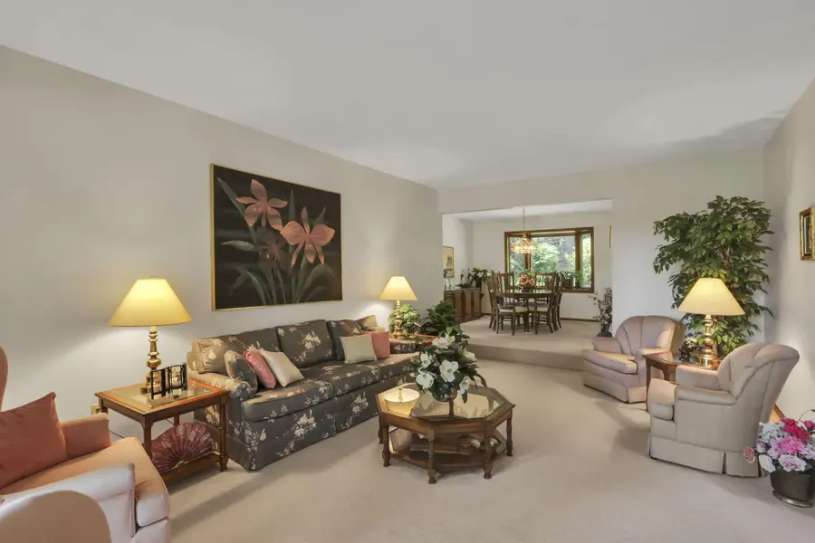 689 Howell Drive, Newark, OH 43055 - #3