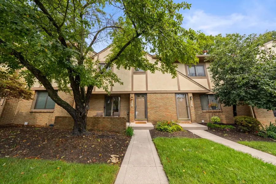 3262 Brookview Way, Columbus, OH 43221 - #2