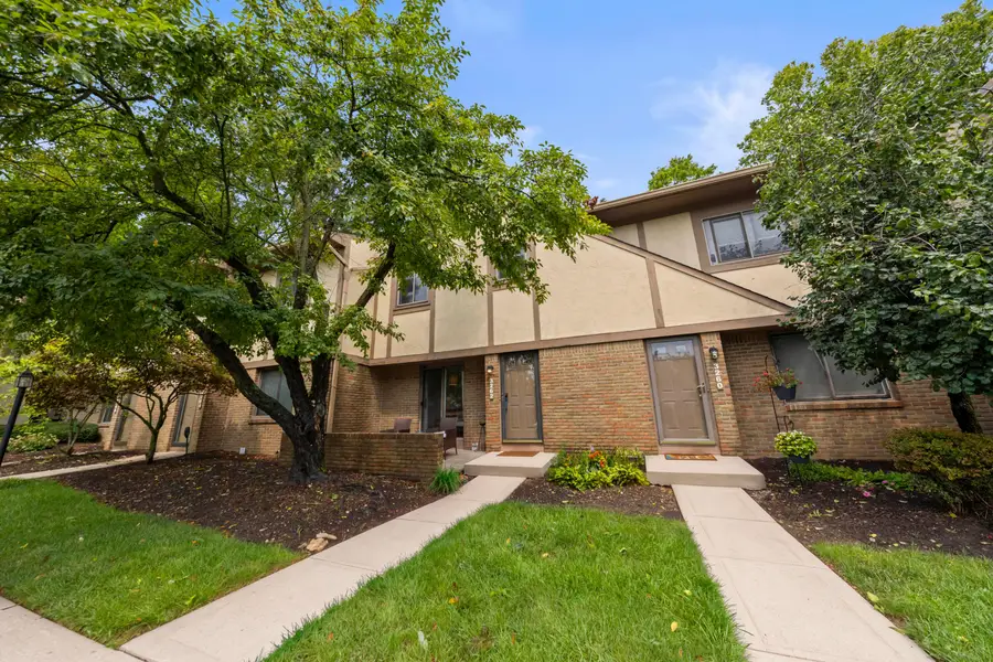 3262 Brookview Way, Columbus, OH 43221 - #3