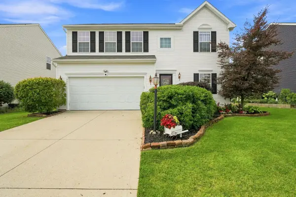 1332 Wagy Square, Pataskala, OH 43062