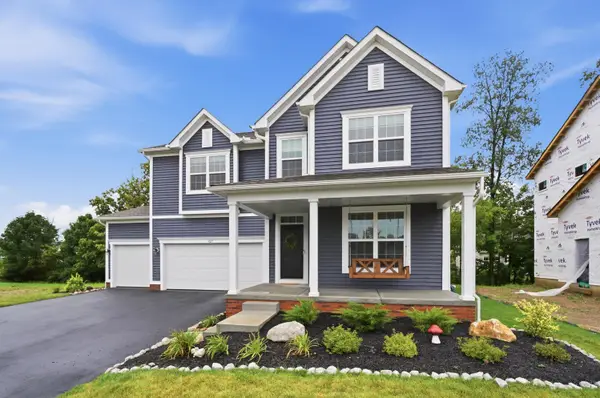427 Pioneer Way, Pataskala, OH 43062