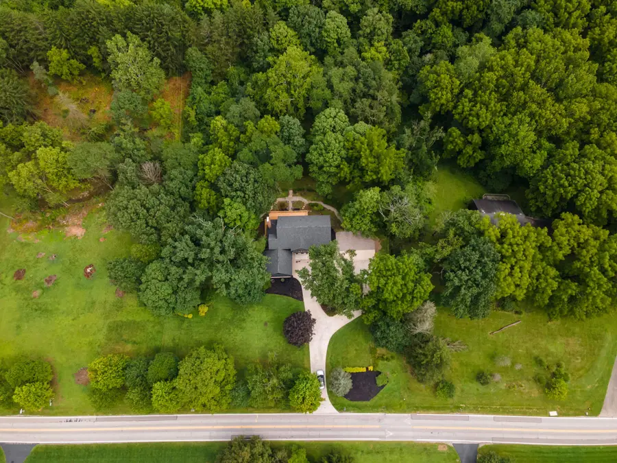 1560 Carriage Road, Powell, OH 43065 - #3