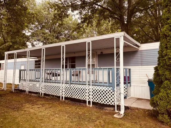 210 Cedar Street, Pataskala, OH 43062