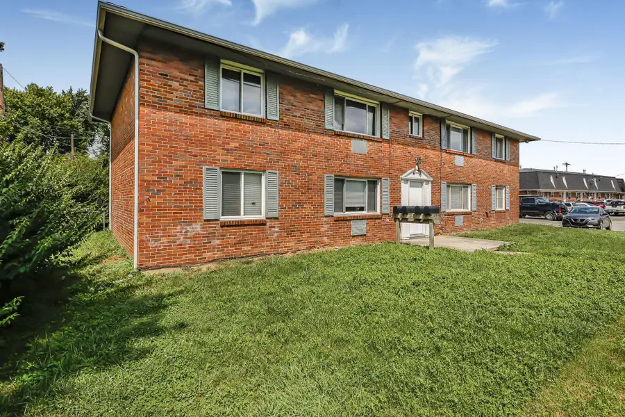 4651 Hilton Avenue, Columbus, OH 43228 - #2