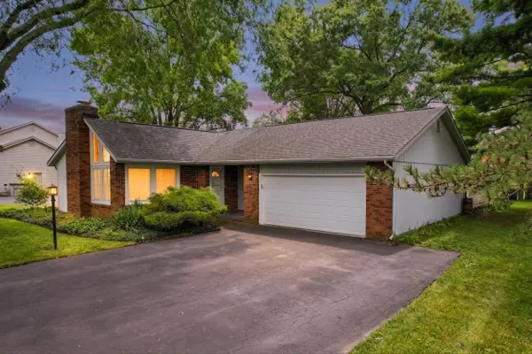 272 Glenn Drive Sw, Pataskala, OH 43062