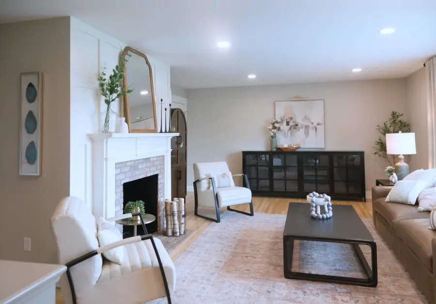 331 Charleston Avenue, Columbus, OH 43214 - #3