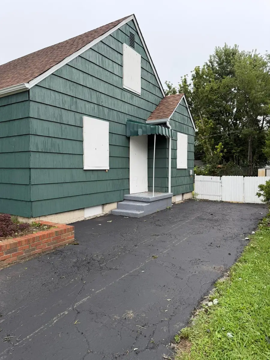 1278 E Kenworth Road, Columbus, OH 43224 - #2