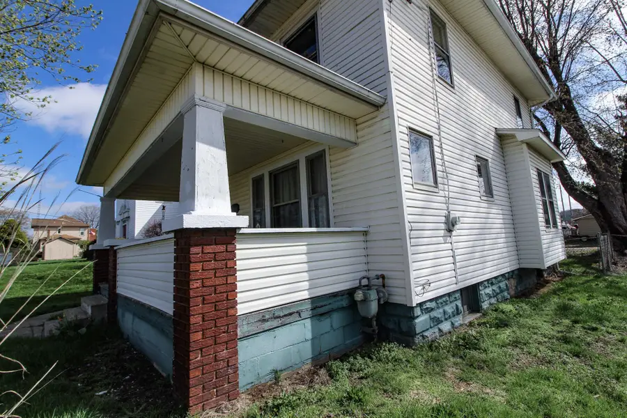 1338 Pine Street, Zanesville, OH 43701 - #3