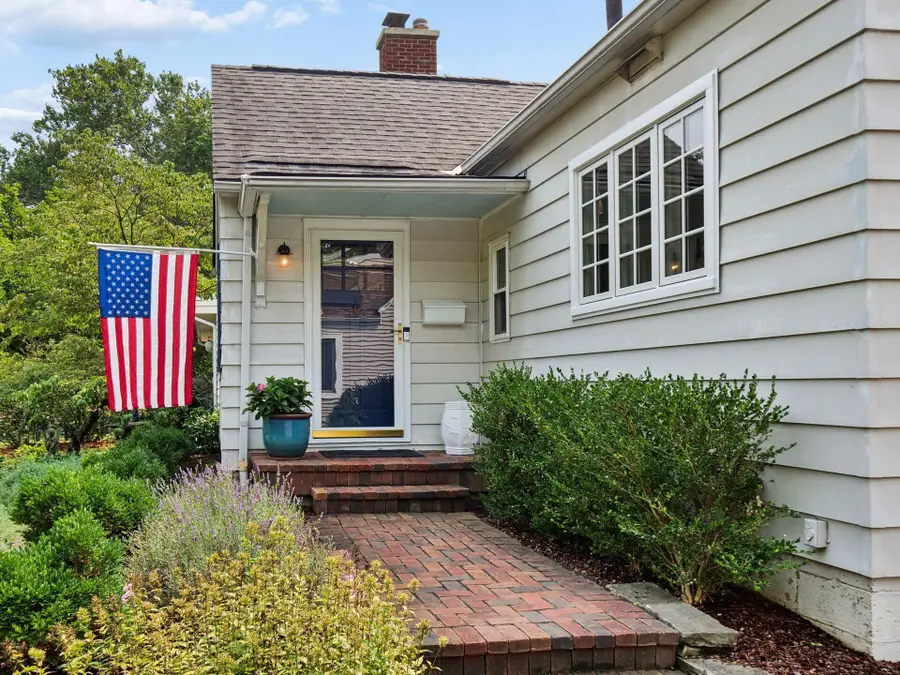 879 Francis Avenue, Bexley, OH 43209 - #3